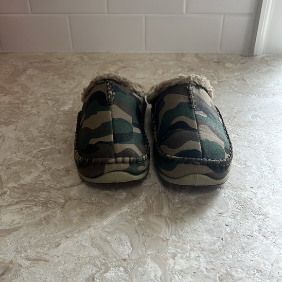 Boys camo slippers size 3 Deer Stags slipperooz - Picture 2 of 9